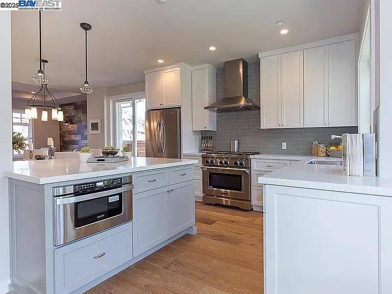 Redwood City, CA 94062,764 Hillcrest Drive