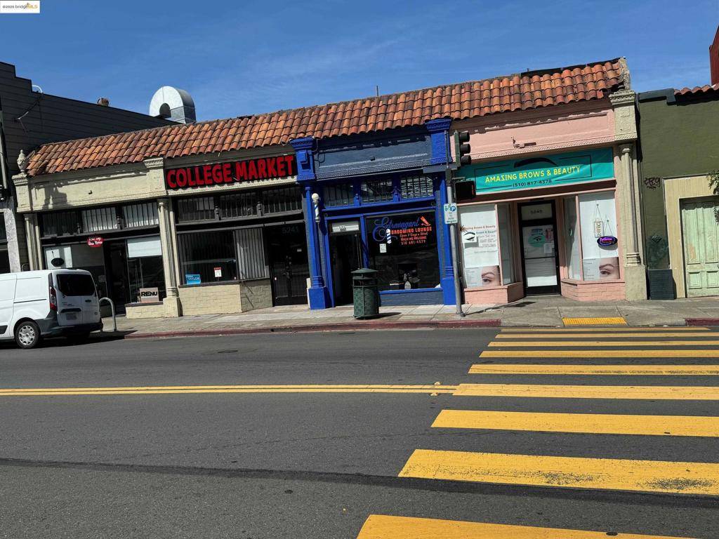5239 college, Oakland, CA 94618