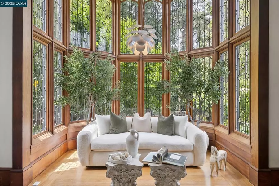91 Tunnel Rd, Berkeley, CA 94705