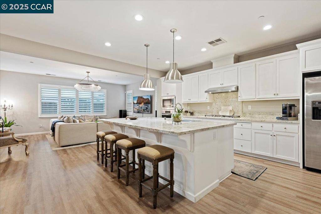 369 Parkfield Way, Oakley, CA 94561