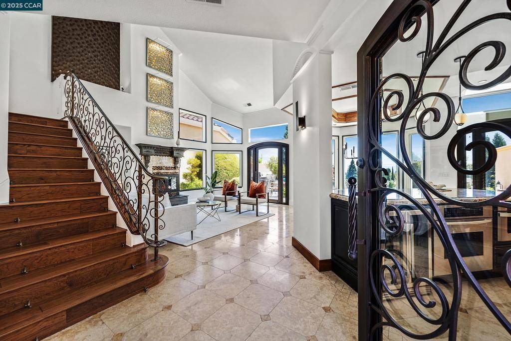 150 Cortona Dr, San Ramon, CA 94582