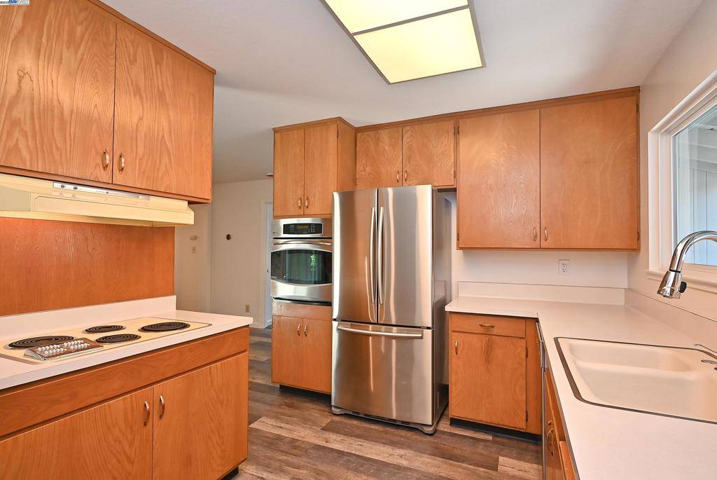 Livermore, CA 94550,1362 Saint Mary Dr
