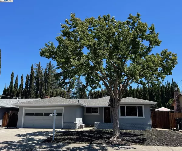 1362 Saint Mary Dr, Livermore, CA 94550