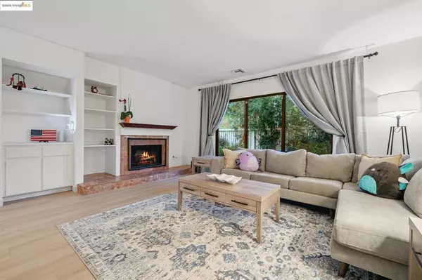 Richmond, CA 94806,3422 Sunleaf Way