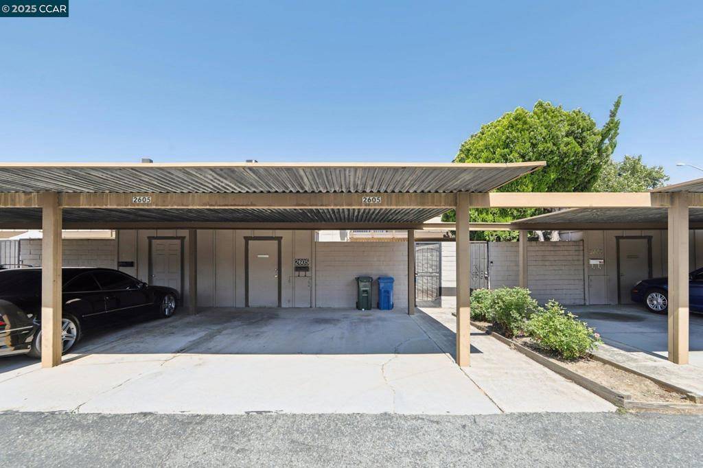 2605 Fairmont Ln, Antioch, CA 94509