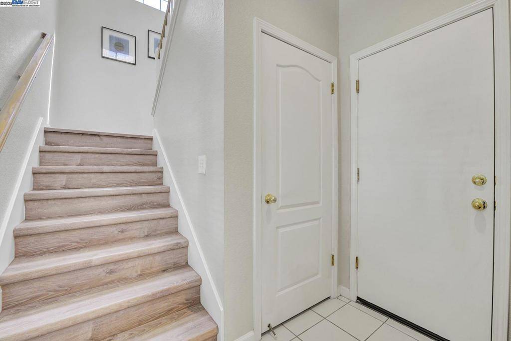 Pleasanton, CA 94588,3102 Delicado Ct