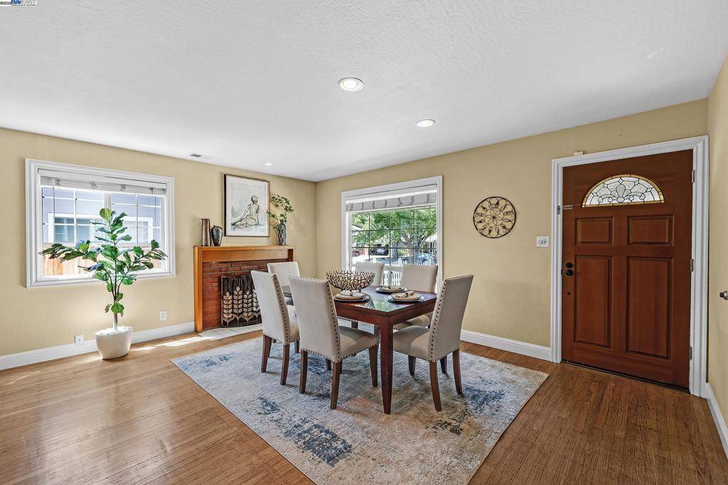 Livermore, CA 94550,1015 Redondo Way