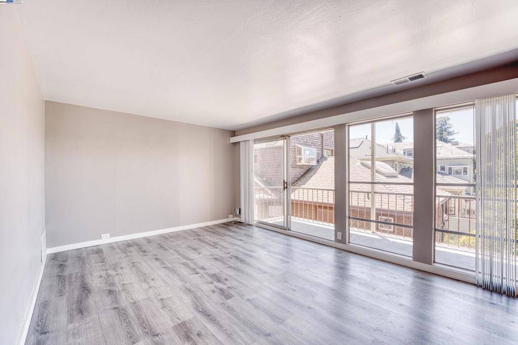 Oakland, CA 94611,3815 Harrison St