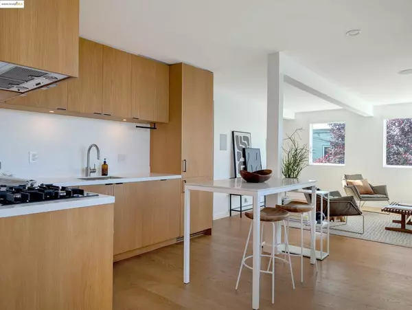 San Francisco, CA 94110,53 Elsie St