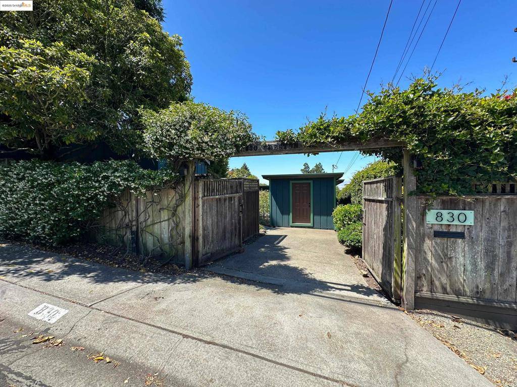 830 Creston, Berkeley, CA 94708