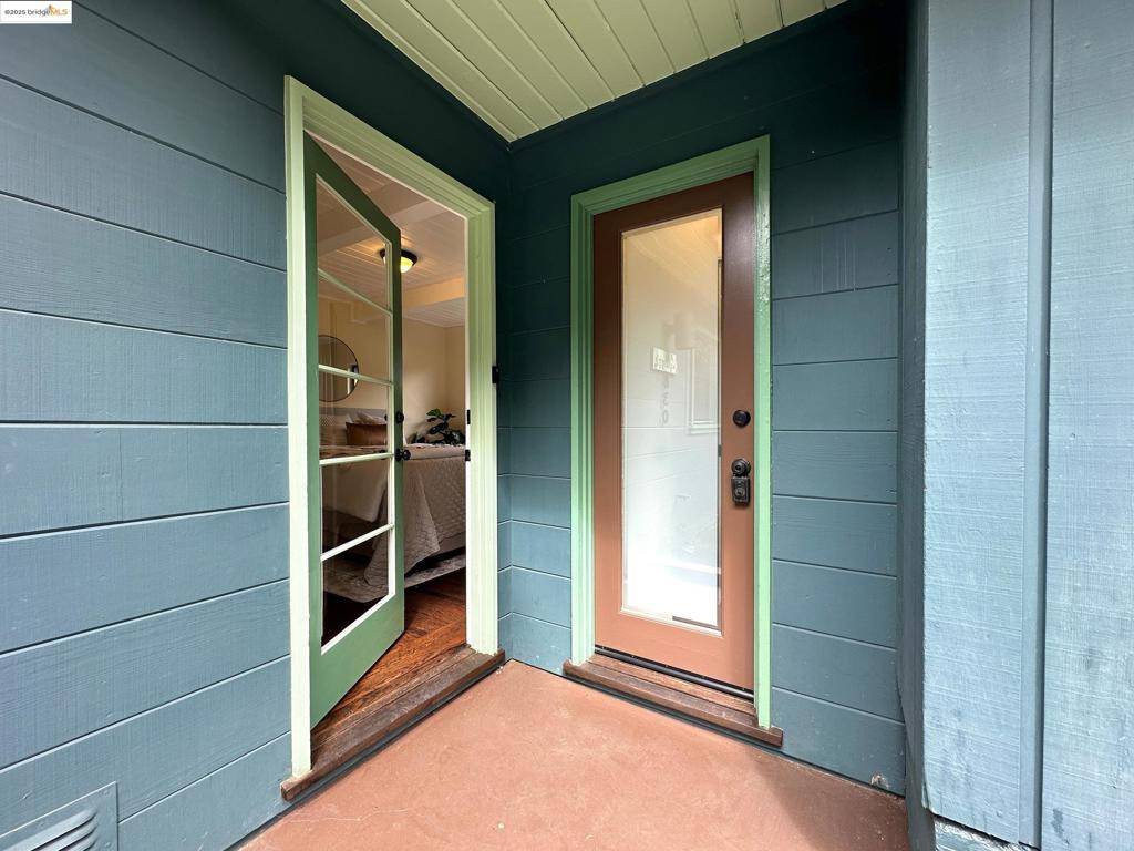 Berkeley, CA 94708,830 Creston