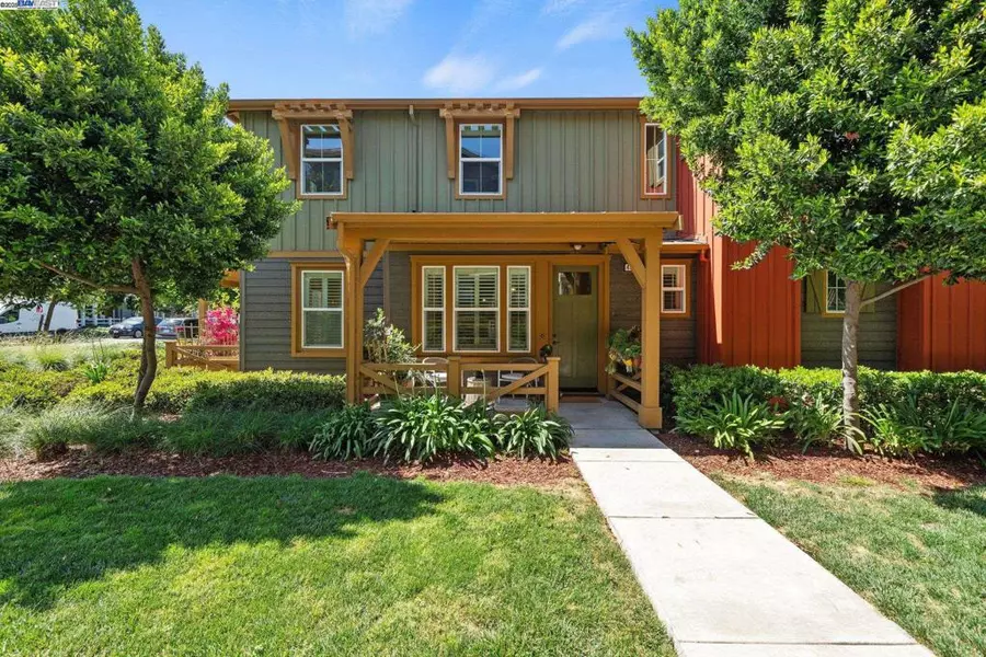 454 Persimmon Common #8, Livermore, CA 94551