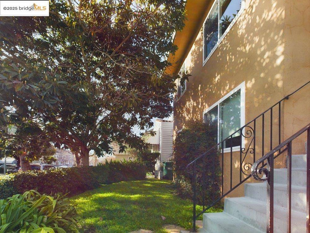Oakland, CA 94609,3811 Opal St
