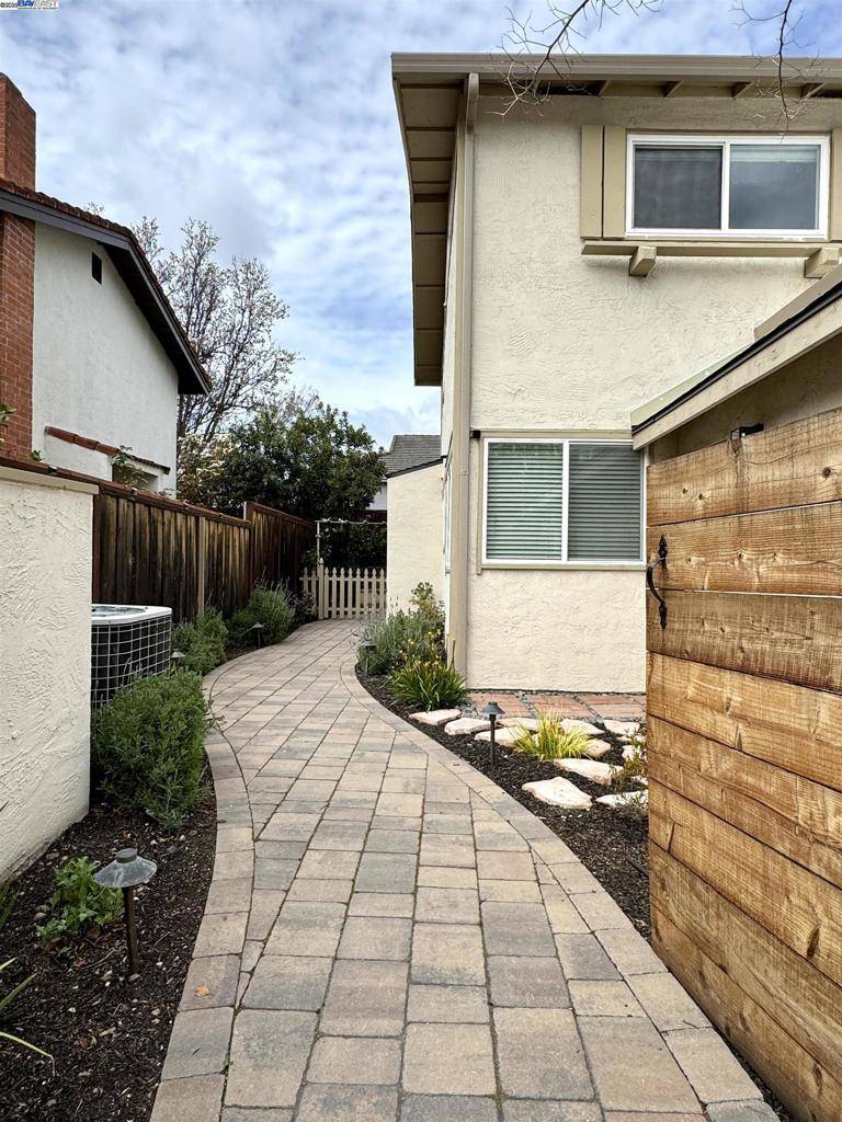Walnut Creek, CA 94597,1145 Corrie Ln