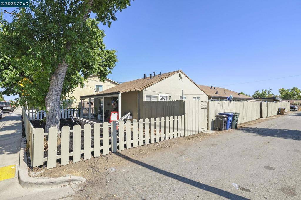 Pittsburg, CA 94565,102 Alturas Ave