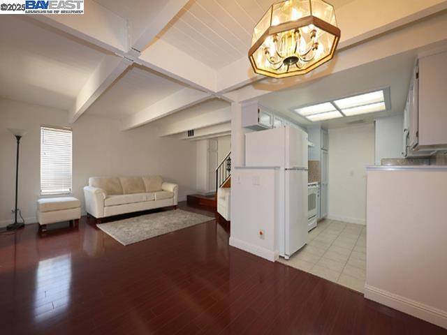 Pleasanton, CA 94566,116 Mission Dr