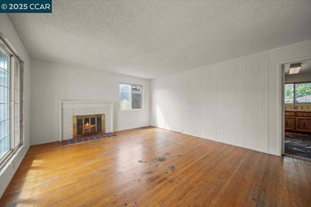 San Pablo, CA 94806,2715 Killarney Dr