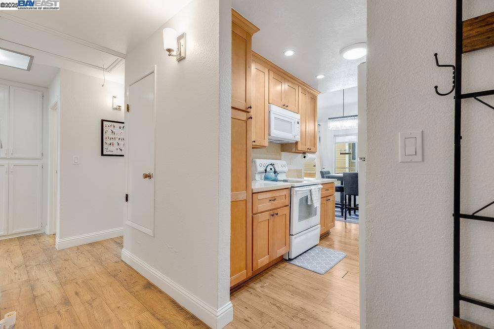 Martinez, CA 94553,683 Center Ave