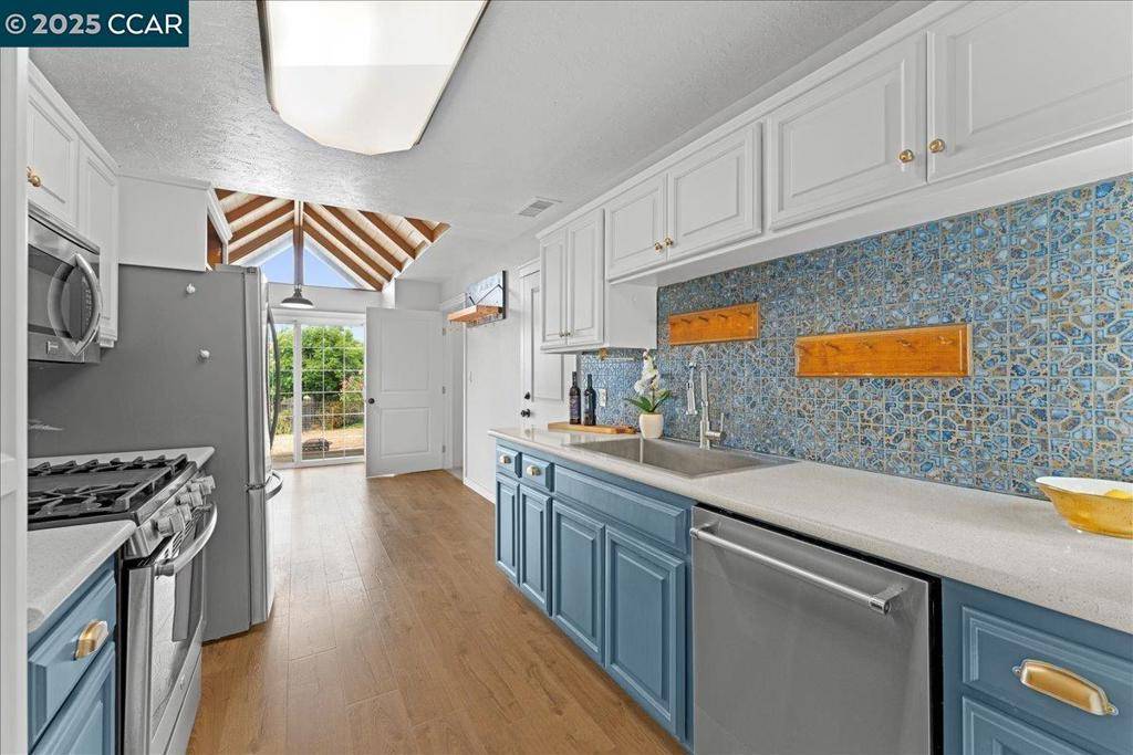 El Sobrante, CA 94803,901 N Rancho Rd