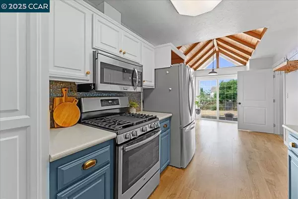 El Sobrante, CA 94803,901 N Rancho Rd