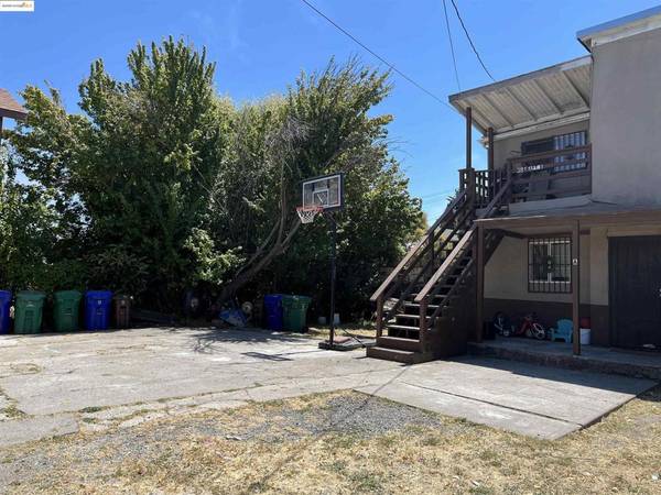 Richmond, CA 94804,381 S 34Th St