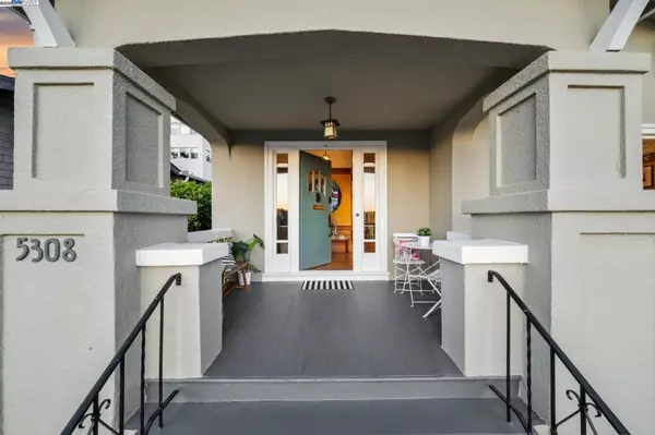 Oakland, CA 94618,5308 BRYANT AVENUE