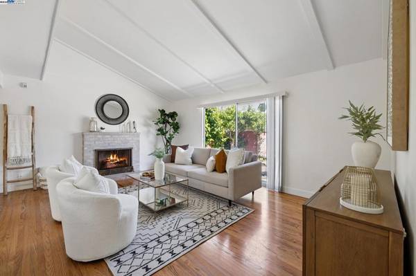 San Leandro, CA 94579,1943 Vining Dr