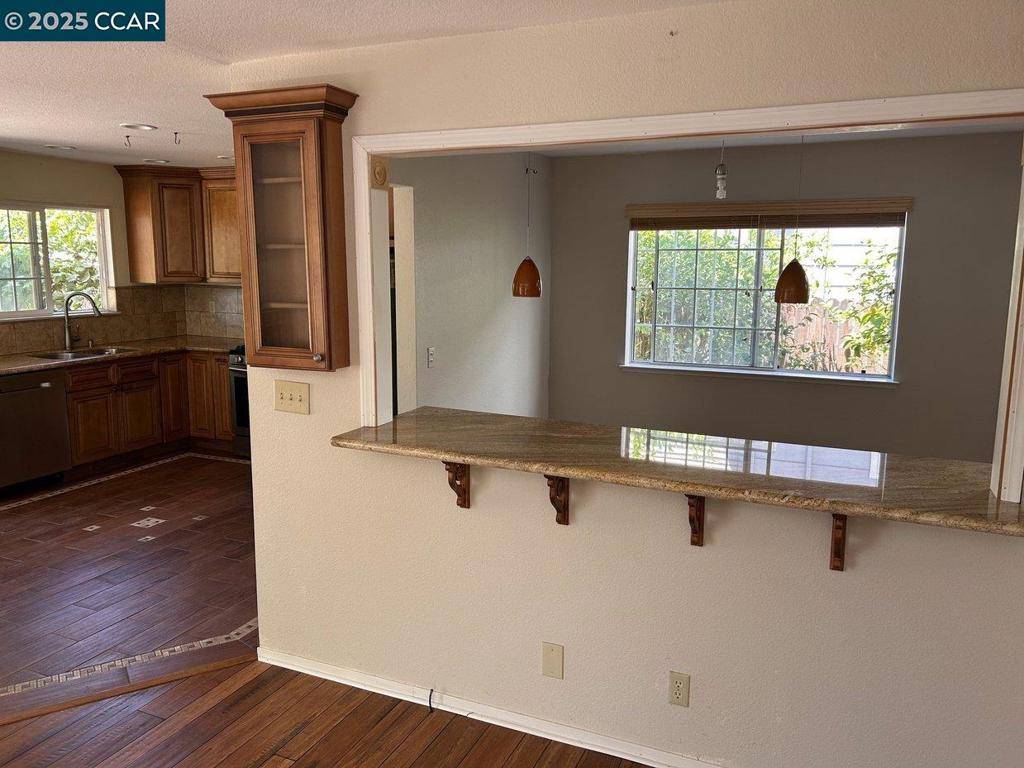 Livermore, CA 94551,734 Bellflower St