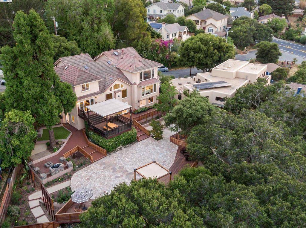 Hayward, CA 94542,25444 University Ct