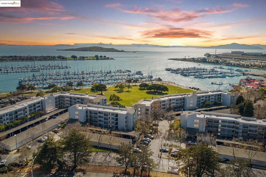1205 Melville Sq #304, Richmond, CA 94804
