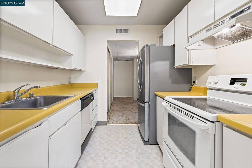 Walnut Creek, CA 94596,430 N Civic Dr #103