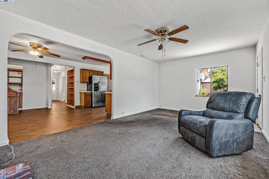 Alameda, CA 94501,1137 Post St