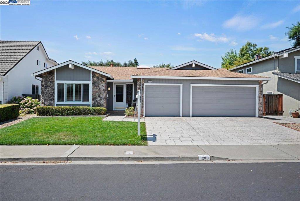 3186 Berkshire Ct, Pleasanton, CA 94588