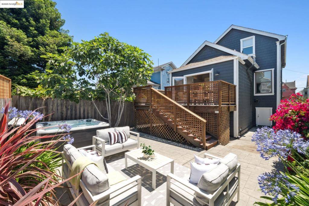 682 33Rd St, Oakland, CA 94609