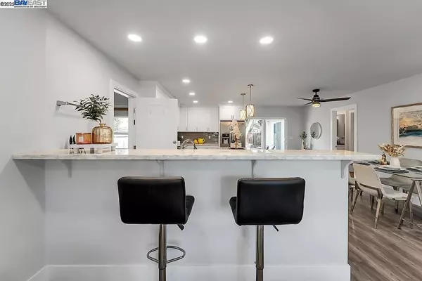 Sunnyvale, CA 94085,338 Orchard Ave