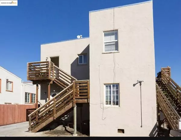 Oakland, CA 94601,3243 E 23Rd St