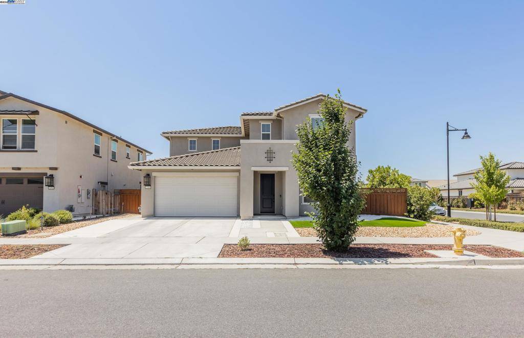 Lathrop, CA 95330,2306 Mozart avenue