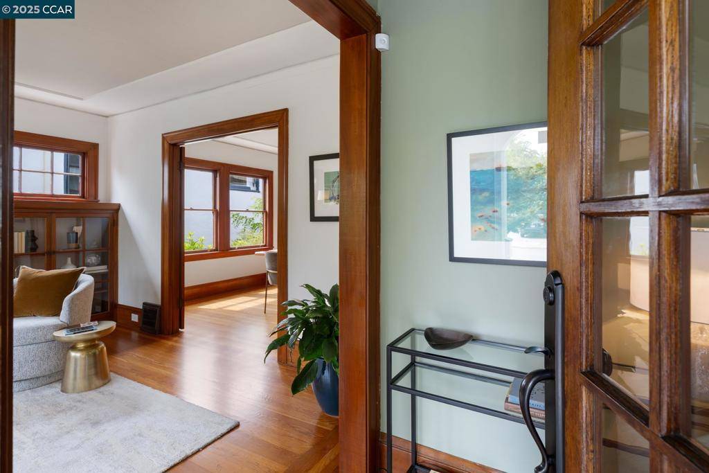 Alameda, CA 94501,1906 Pacific Ave