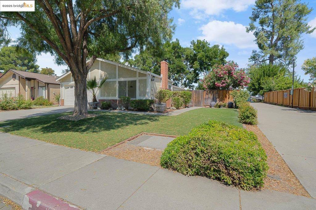 Livermore, CA 94551,4148 Redwood Road
