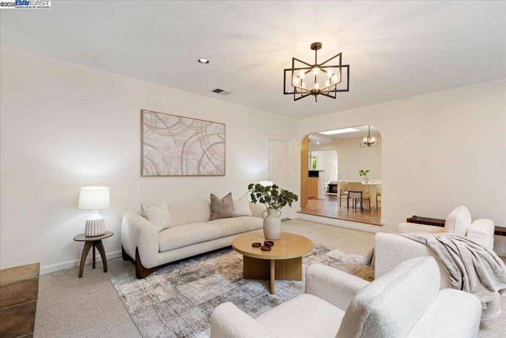 Fremont, CA 94555,34264 Atteridge Pl