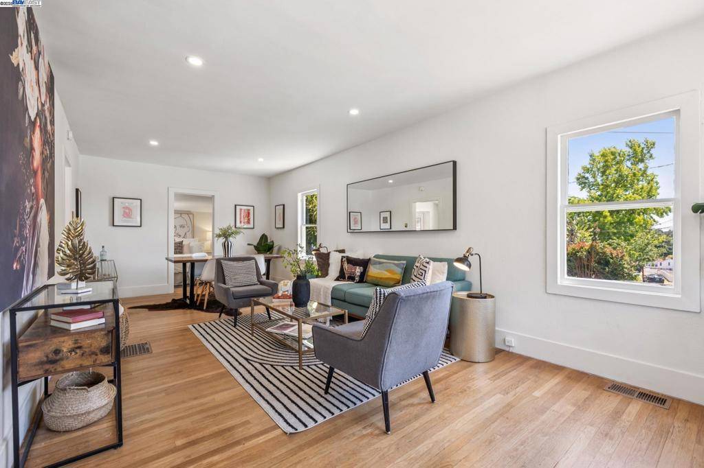 Oakland, CA 94619,4712 TOMPKINS AVENUE