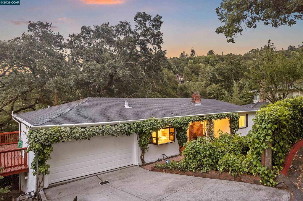 35 Claremont Ave, Orinda, CA 94563
