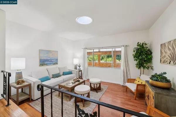 Martinez, CA 94553,2128 Trinity Ct