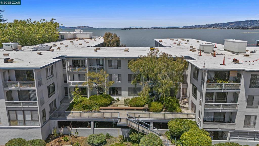 6 Captain Dr #E241, Emeryville, CA 94608
