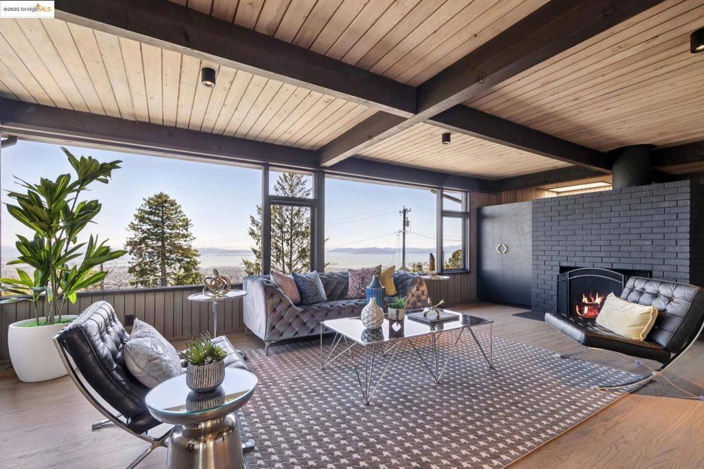 Berkeley, CA 94708,1091 Creston Rd