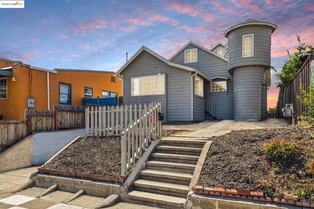 Oakland, CA 94602,3427 Laguna Ave