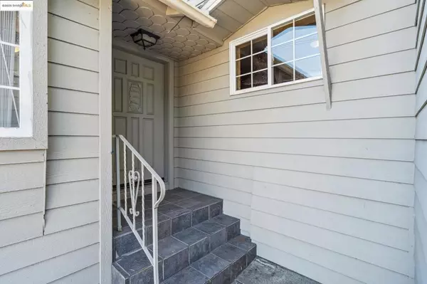 Oakland, CA 94602,3427 Laguna Ave