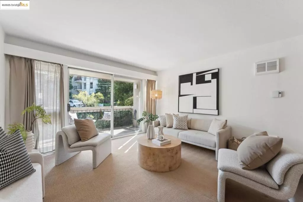 Oakland, CA 94611,323 Monte Vista Ave #103