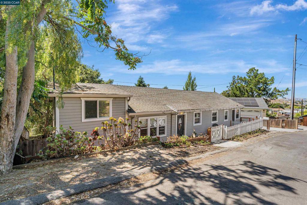 Martinez, CA 94553,2230 Pomona Ave