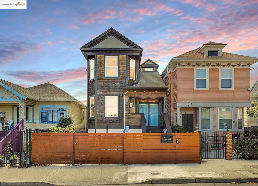 3107 Filbert St, Oakland, CA 94608